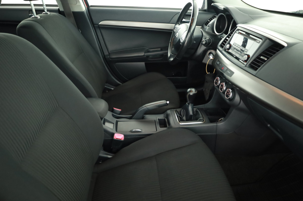 Mitsubishi Lancer