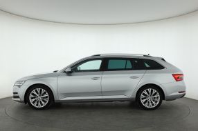 Škoda Superb - 2021