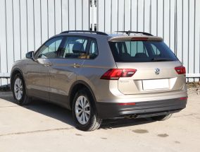 Volkswagen Tiguan - 2017