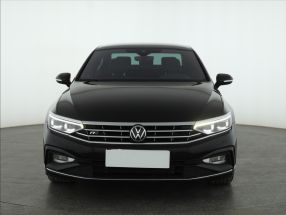 Volkswagen Passat - 2021