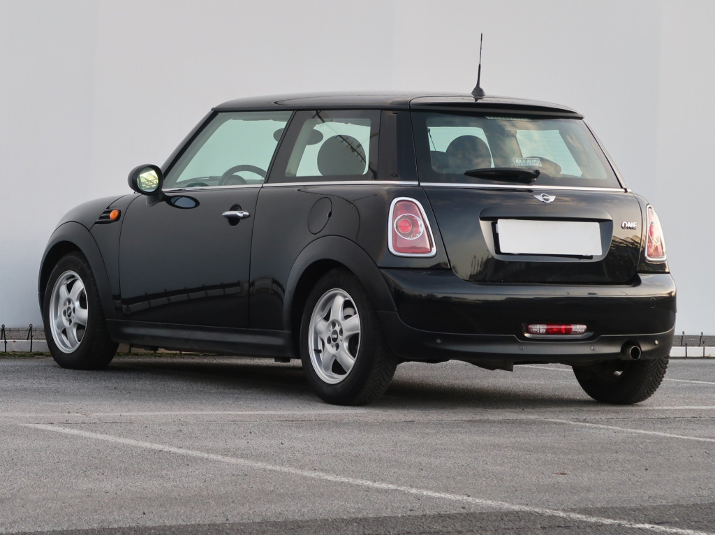 MINI 3-door
