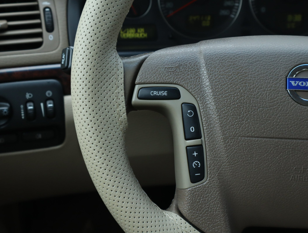 Volvo S80