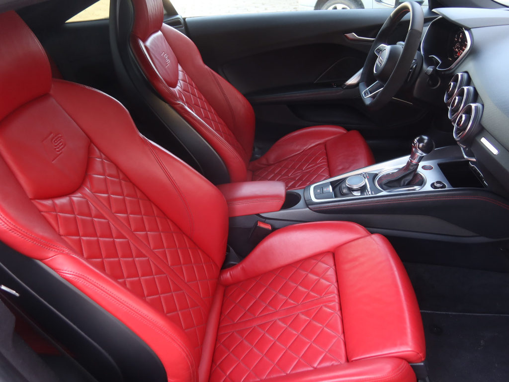 Audi TTS