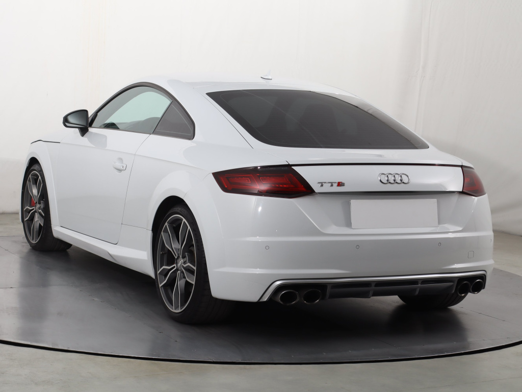 Audi TTS