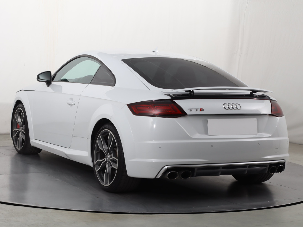 Audi TTS