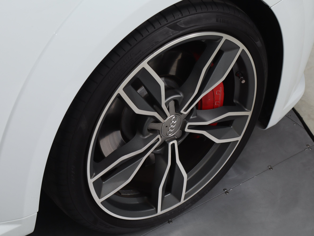 Audi TTS