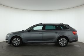 Škoda Superb - 2022