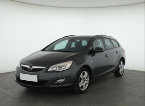 Opel Astra - 2012