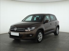Volkswagen Tiguan - 2012