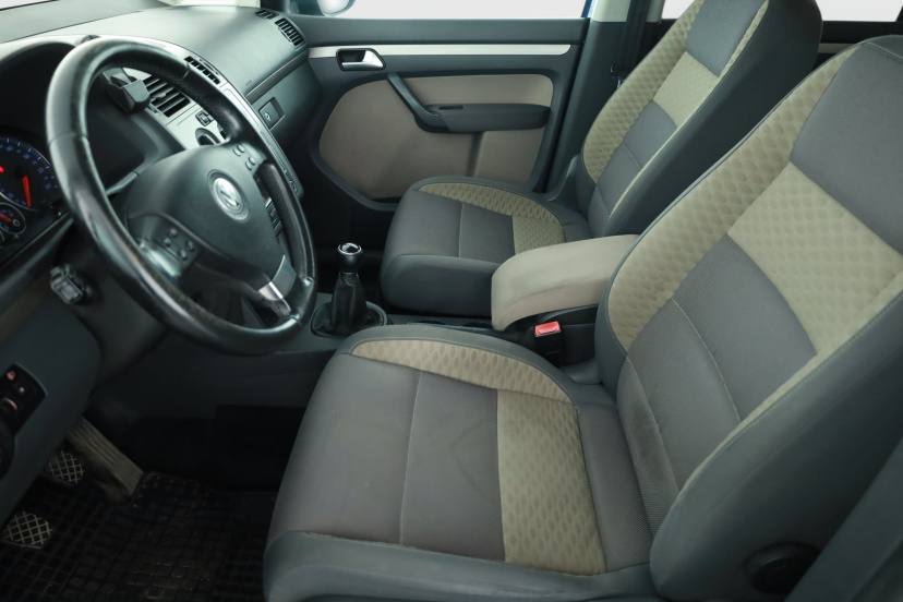 Volkswagen Touran, 2009