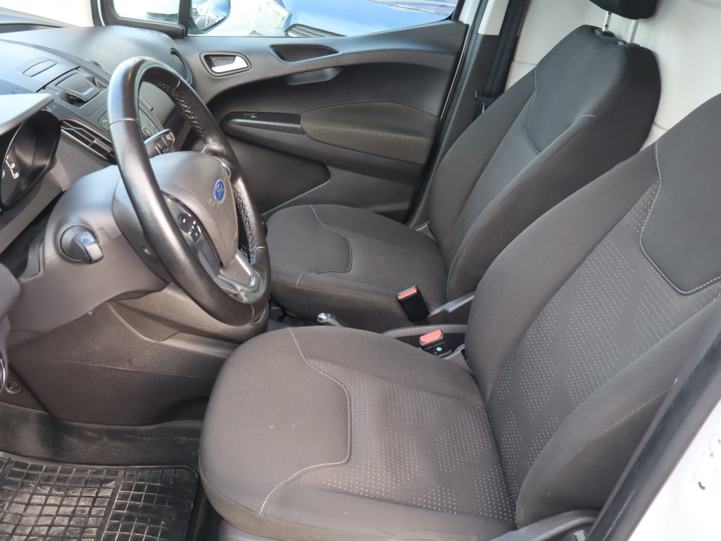 Ford Transit Courier