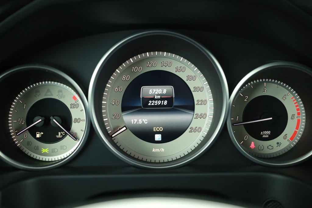 Mercedes-Benz E