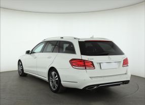 Mercedes-Benz E - 2016