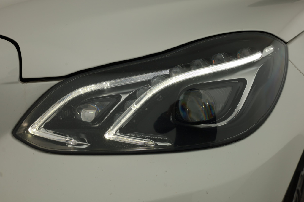Mercedes-Benz E
