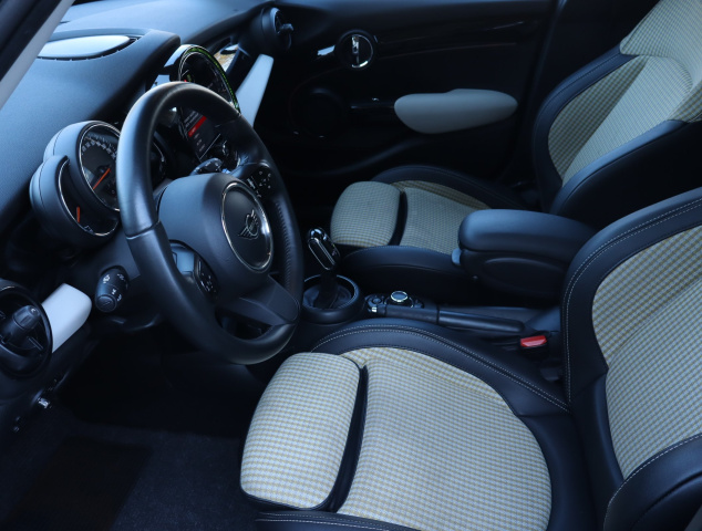 MINI 5-door