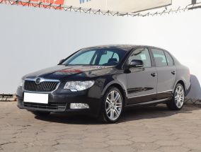Škoda Superb - 2012
