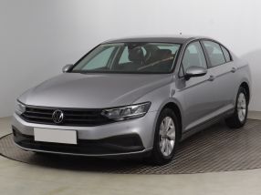 Volkswagen Passat - 2021