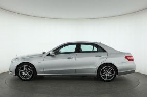 Mercedes-Benz E - 2009