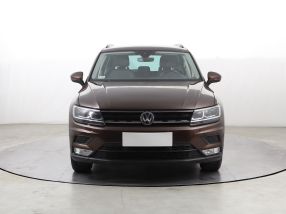 Volkswagen Tiguan - 2016