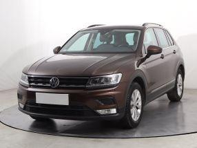 Volkswagen Tiguan - 2016