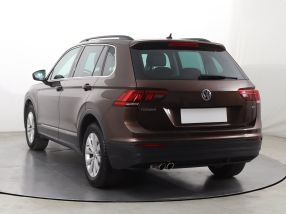 Volkswagen Tiguan - 2016