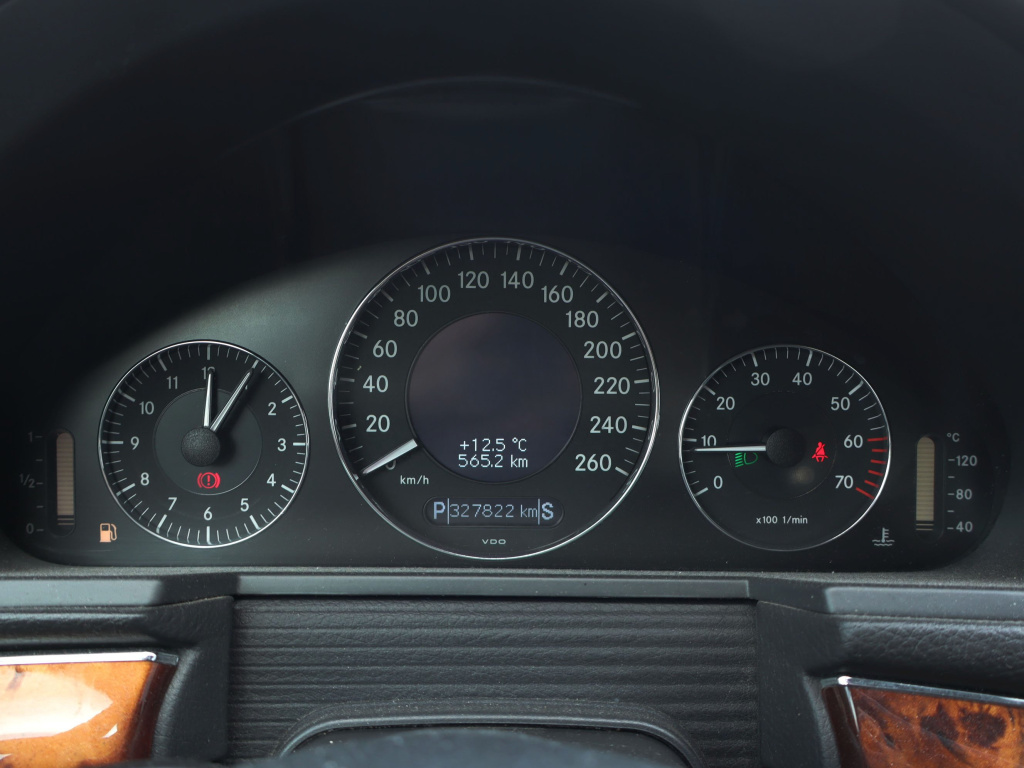 Mercedes-Benz E