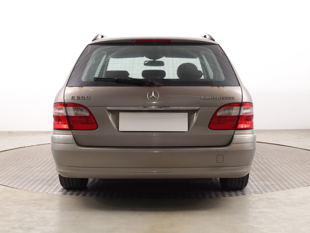 Mercedes-Benz E