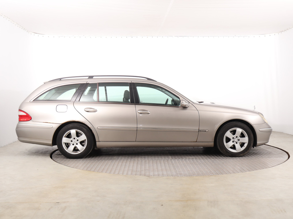 Mercedes-Benz E