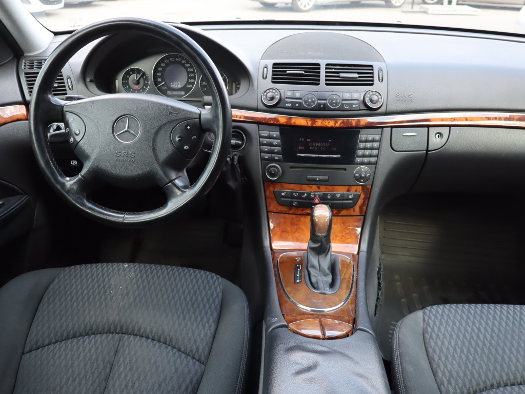 Mercedes-Benz E