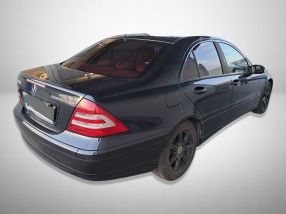 Mercedes-Benz C - 2005