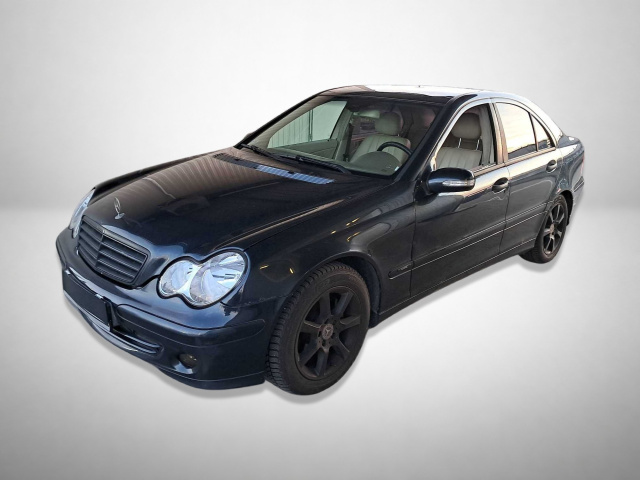 Mercedes-Benz C 2005