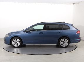 Volkswagen Golf - 2025