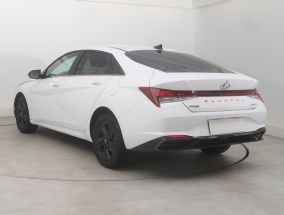 Hyundai Elantra - 2021
