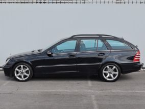 Mercedes-Benz C - 2005