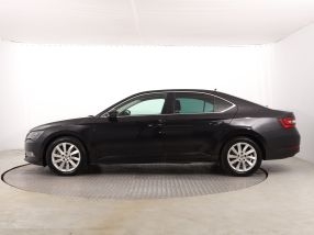 Škoda Superb - 2017