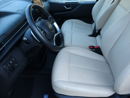 Hyundai Staria 1.6 T-GDI HEV