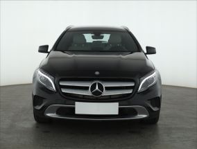 Mercedes-Benz GLA - 2015