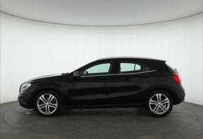 Mercedes-Benz GLA - 2015