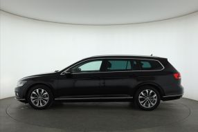 Volkswagen Passat - 2022