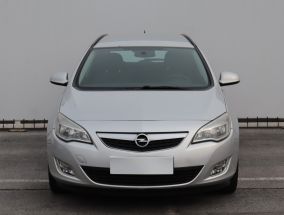 Opel Astra - 2011