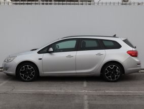 Opel Astra - 2011