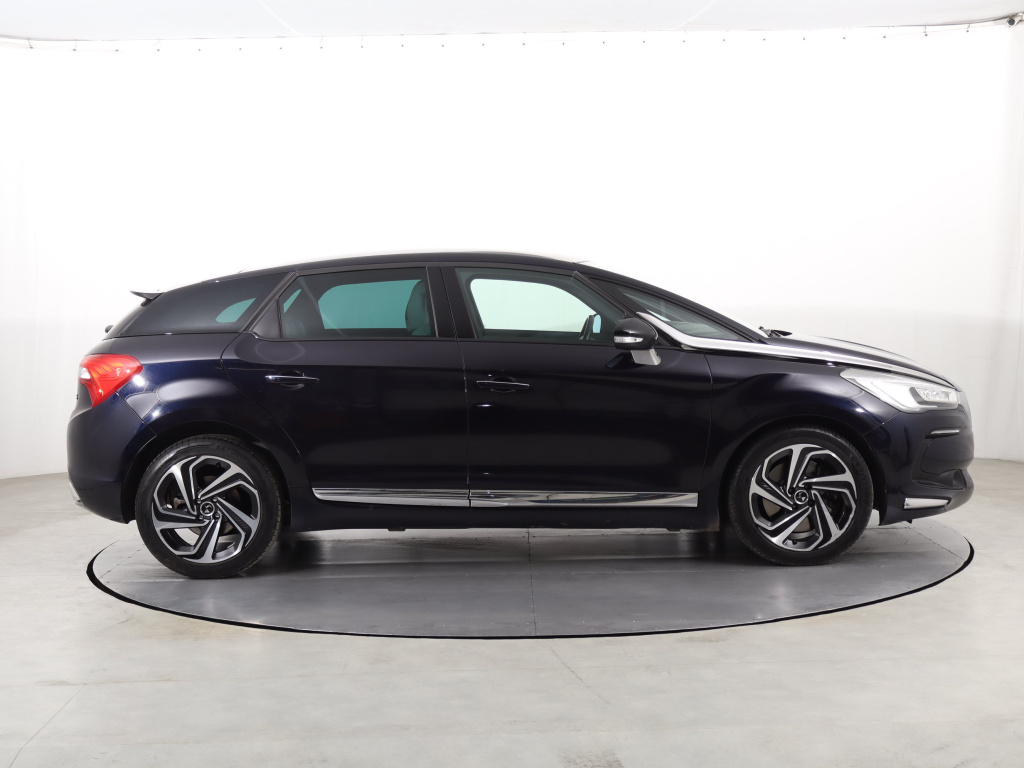 DS 5