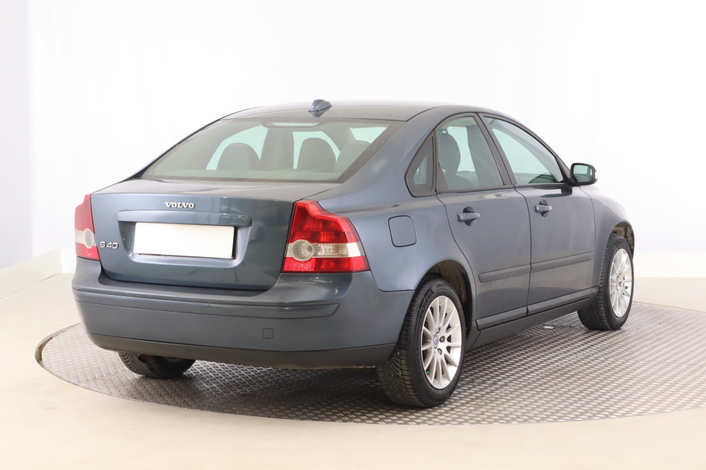 Volvo S40