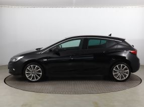 Opel Astra - 2019
