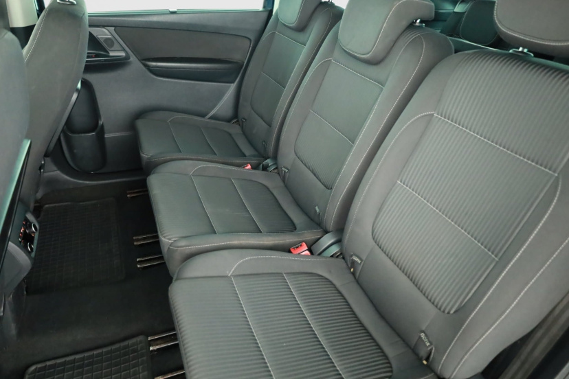 Seat Alhambra, 2013
