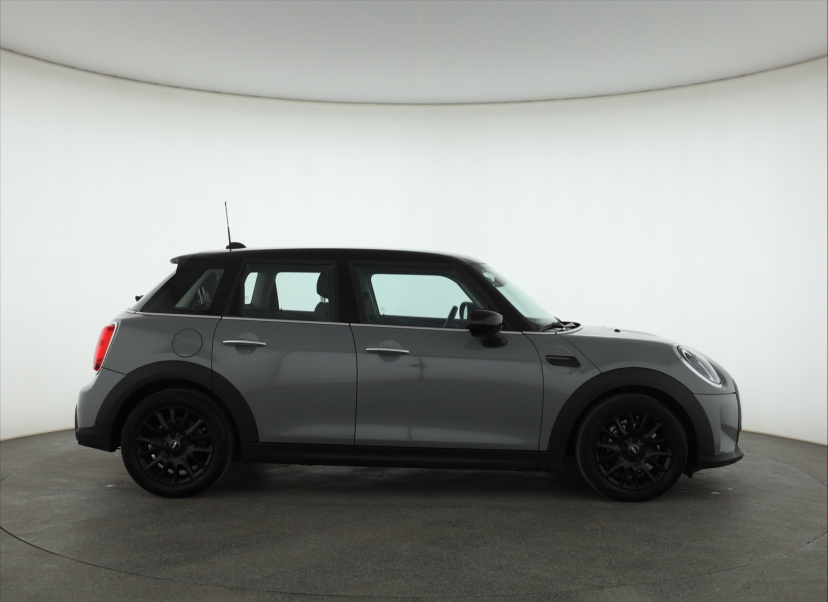 MINI 5-door, 2022