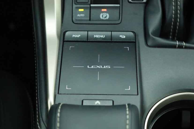 Lexus NX, 2018