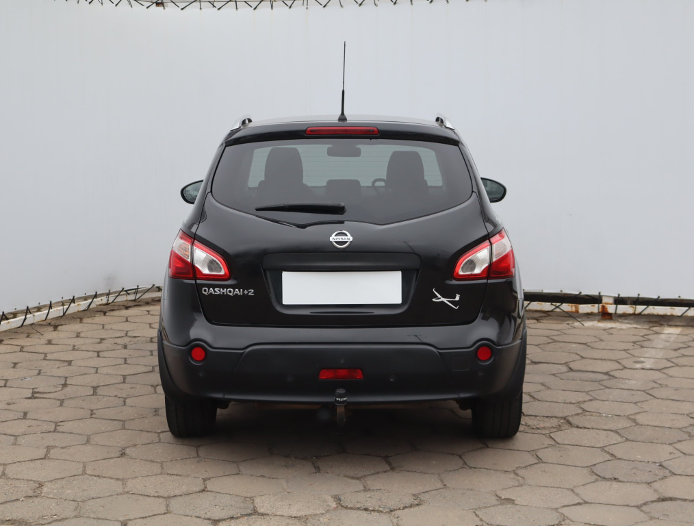 Nissan Qashqai+2