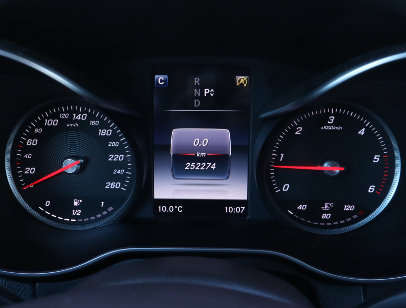 Mercedes-Benz GLC, 2015