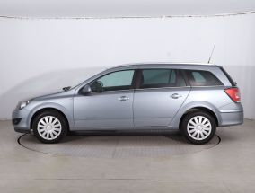 Opel Astra - 2011